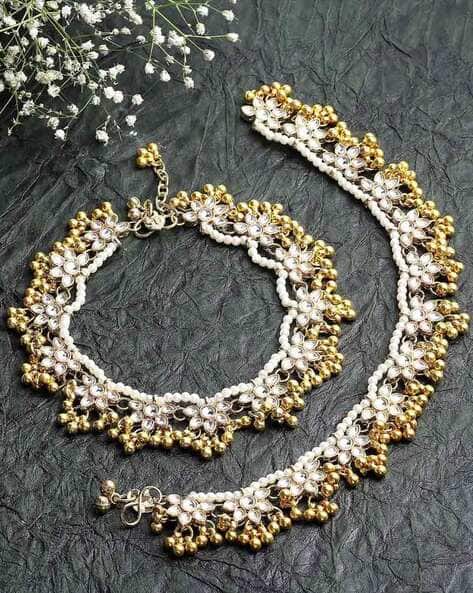 Gold-Plated Floral Kundan Studded Anklet
