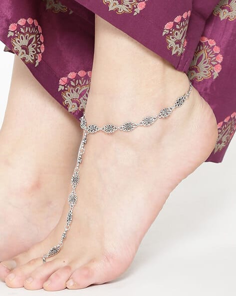 AJD8-Silver-Plated Floral-Design Anklet