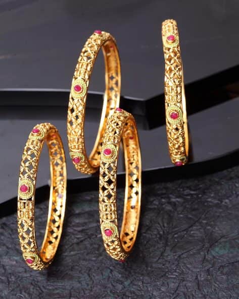 11324b_2.4 Set of 4 Studded Bangles